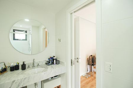 Apartamento à venda com 109m², 3 quartos e 2 vagasBanheiro da Suíte 2