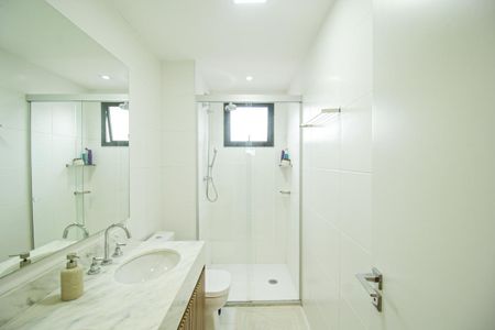 Apartamento à venda com 109m², 3 quartos e 2 vagasBanheiro da Suíte 1