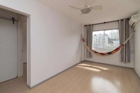 Sala de apartamento para alugar com 1 quarto, 45m² em Partenon, Porto Alegre