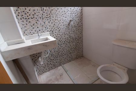 Apartamento para alugar com 38m², 2 quartos e sem vaga Apartamento para alugar com 38m², 2 quartos e sem vagaBanheiro