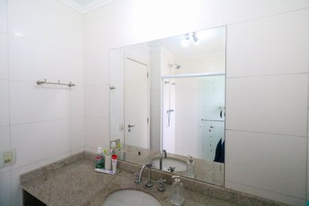 Apartamento à venda com 186m², 4 quartos e 3 vagasBanheiro da Suíte 1