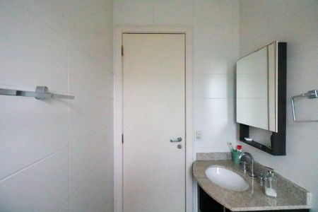 Apartamento à venda com 186m², 4 quartos e 3 vagasBanheiro Social