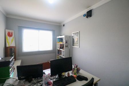 Apartamento à venda com 186m², 4 quartos e 3 vagasQuarto 2