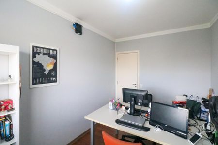 Apartamento à venda com 186m², 4 quartos e 3 vagasQuarto 2
