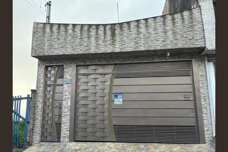 Casa à venda com 259m², 3 quartos e 3 vagas Casa à venda com 259m², 3 quartos e 3 vagasFachada