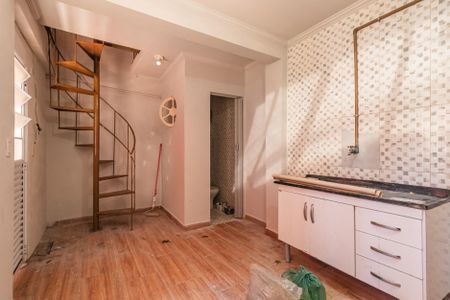Cozinha de casa para alugar com 1 quarto, 28m² em Vila Sao Silvestre, Barueri