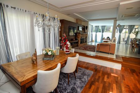 Casa de condomínio para alugar com 260m², 3 quartos e 2 vagas Casa de condomínio para alugar com 260m², 3 quartos e 2 vagasSala de Jantar