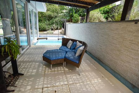 Casa de condomínio para alugar com 260m², 3 quartos e 2 vagas Casa de condomínio para alugar com 260m², 3 quartos e 2 vagasÁrea comum - Piscina