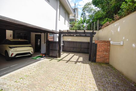 Casa de condomínio para alugar com 260m², 3 quartos e 2 vagas Casa de condomínio para alugar com 260m², 3 quartos e 2 vagasGaragem