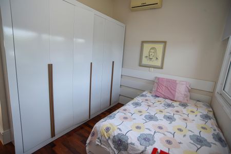 Casa de condomínio para alugar com 260m², 3 quartos e 2 vagas Casa de condomínio para alugar com 260m², 3 quartos e 2 vagasSuíte 3