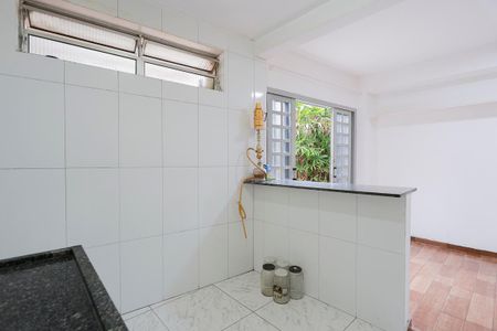 Casa à venda com 100m², 4 quartos e 2 vagas Casa à venda com 100m², 4 quartos e 2 vagasCozinha