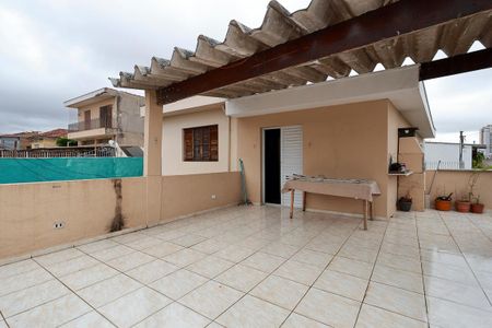 Casa à venda com 100m², 4 quartos e 2 vagas Casa à venda com 100m², 4 quartos e 2 vagasVaranda do quarto 1 e área de lazer
