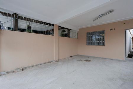 Casa à venda com 100m², 4 quartos e 2 vagas Casa à venda com 100m², 4 quartos e 2 vagasGaragem