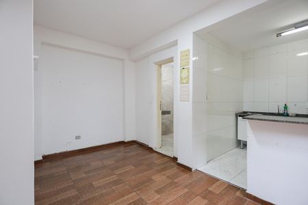 Casa à venda com 100m², 4 quartos e 2 vagas Casa à venda com 100m², 4 quartos e 2 vagasSala de jantar