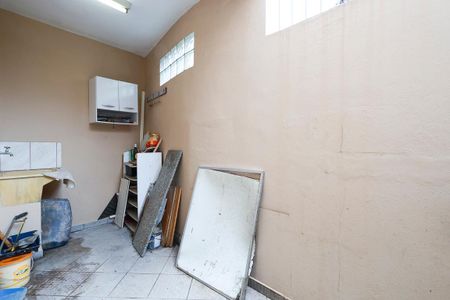 Casa à venda com 100m², 4 quartos e 2 vagas Casa à venda com 100m², 4 quartos e 2 vagasÁrea de serviço