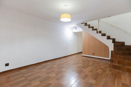 Sala de estar de casa à venda com 4 quartos, 100m² em Imirim, São Paulo