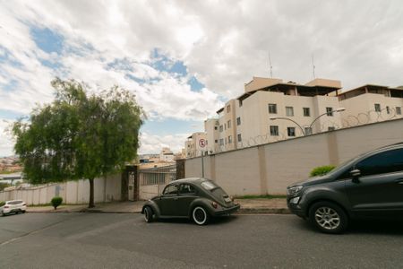 Apartamento para alugar com 69m², 3 quartos e sem vaga