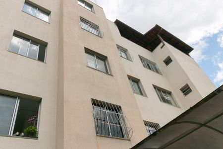 Apartamento para alugar com 69m², 3 quartos e sem vaga
