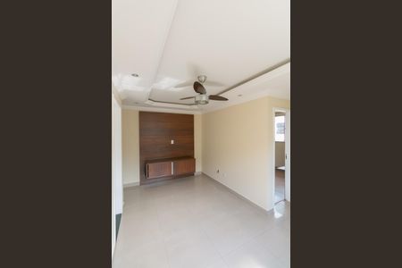 Apartamento para alugar com 69m², 3 quartos e sem vaga