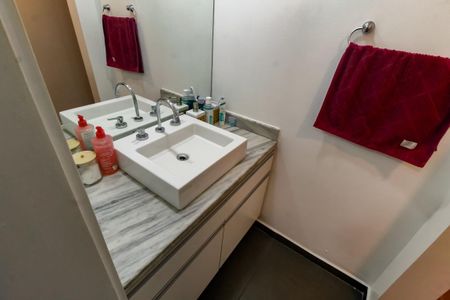 Apartamento à venda com 56m², 2 quartos e 2 vagas Apartamento à venda com 56m², 2 quartos e 2 vagasBanheiro