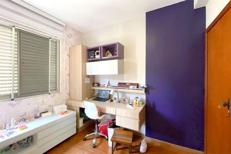 Apartamento à venda com 94m², 3 quartos e 2 vagasQuarto 3