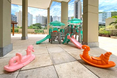Apartamento à venda com 94m², 3 quartos e 2 vagasÁrea comum - Playground