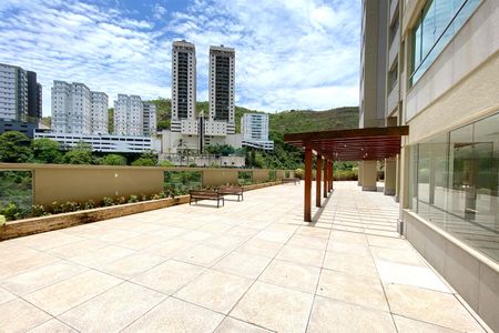 Apartamento à venda com 94m², 3 quartos e 2 vagasÁrea comum - Pátio