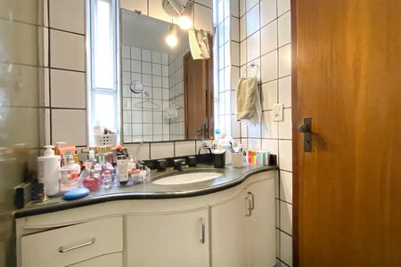 Apartamento à venda com 94m², 3 quartos e 2 vagasBanheiro da Suíte 1