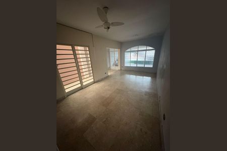 Sala de casa à venda com 3 quartos, 160m² em Vila Liviero, São Paulo