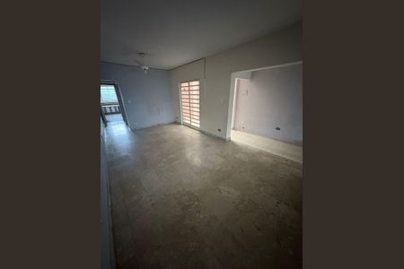 Sala de casa à venda com 3 quartos, 160m² em Vila Liviero, São Paulo
