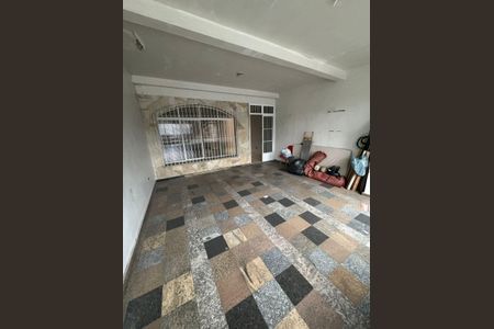 Casa à venda com 160m², 3 quartos e 2 vagasÁrea Externa