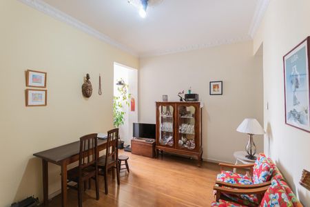 Apartamento à venda com 62m², 2 quartos e sem vagaSala