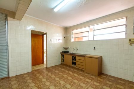 Casa à venda com 297m², 2 quartos e 1 vagaCozinha