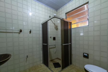 Casa à venda com 297m², 2 quartos e 1 vagaBanheiro 1