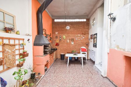 Casa à venda com 270m², 3 quartos e 2 vagas Casa à venda com 270m², 3 quartos e 2 vagasQuintal