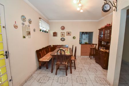 Casa à venda com 270m², 3 quartos e 2 vagas Casa à venda com 270m², 3 quartos e 2 vagasSala de jantar