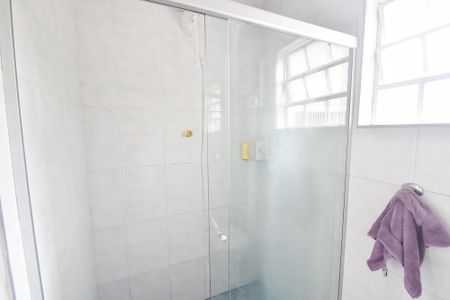 Casa à venda com 270m², 3 quartos e 2 vagas Casa à venda com 270m², 3 quartos e 2 vagasBanheiro da suíte