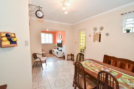 Casa à venda com 270m², 3 quartos e 2 vagas Casa à venda com 270m², 3 quartos e 2 vagasSala de jantar
