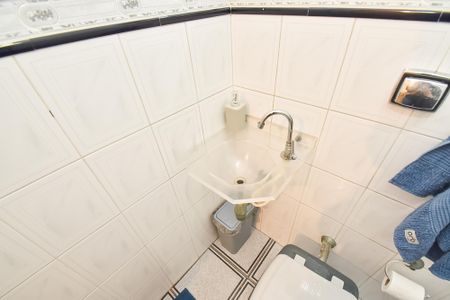 Casa à venda com 270m², 3 quartos e 2 vagas Casa à venda com 270m², 3 quartos e 2 vagasBanheiro de serviço