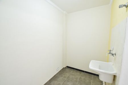 Casa à venda com 270m², 3 quartos e 2 vagas Casa à venda com 270m², 3 quartos e 2 vagasEdícula / área de serviço