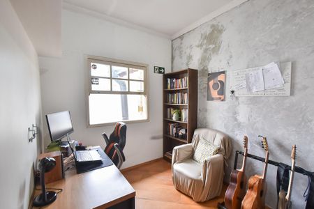 Casa à venda com 270m², 3 quartos e 2 vagas Casa à venda com 270m², 3 quartos e 2 vagasQuarto 1