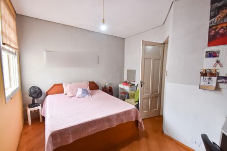 Casa à venda com 270m², 3 quartos e 2 vagas Casa à venda com 270m², 3 quartos e 2 vagasSuíte