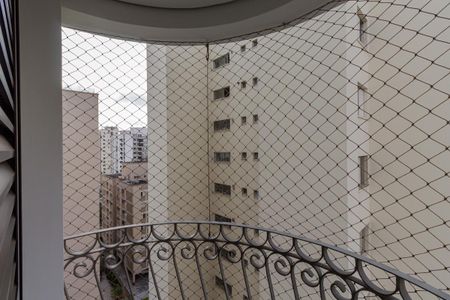 Apartamento à venda com 100m², 3 quartos e 2 vagasSacada do Quarto 2