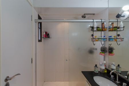 Apartamento à venda com 100m², 3 quartos e 2 vagasBanheiro da Suíte