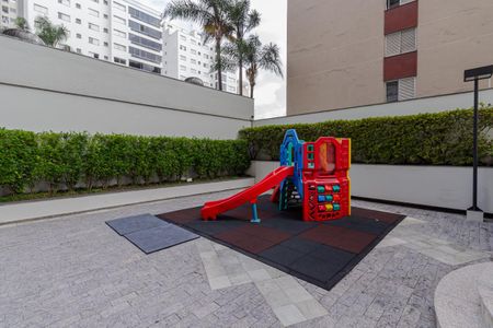 Apartamento à venda com 100m², 3 quartos e 2 vagasÁrea comum - Playground