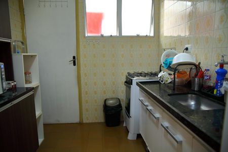 Apartamento à venda com 52m², 2 quartos e 1 vagaCozinha 