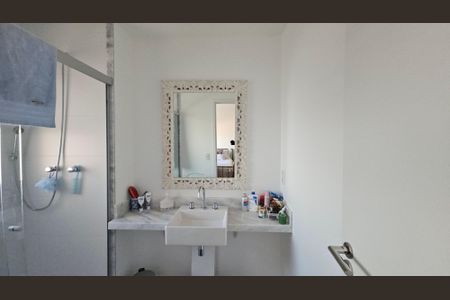Apartamento à venda com 220m², 3 quartos e 3 vagas Apartamento à venda com 220m², 3 quartos e 3 vagasBanheiro da Suíte 3