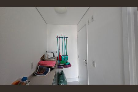 Apartamento à venda com 220m², 3 quartos e 3 vagas Apartamento à venda com 220m², 3 quartos e 3 vagasLavanderia