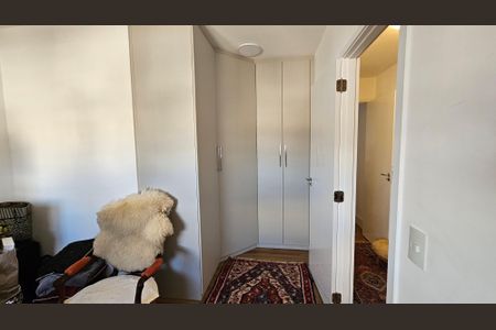 Apartamento à venda com 220m², 3 quartos e 3 vagas Apartamento à venda com 220m², 3 quartos e 3 vagasQuarto 2 - Suíte