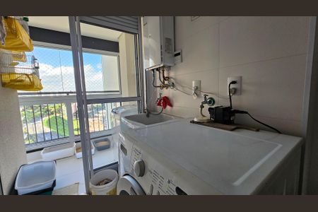 Apartamento à venda com 220m², 3 quartos e 3 vagas Apartamento à venda com 220m², 3 quartos e 3 vagasLavanderia